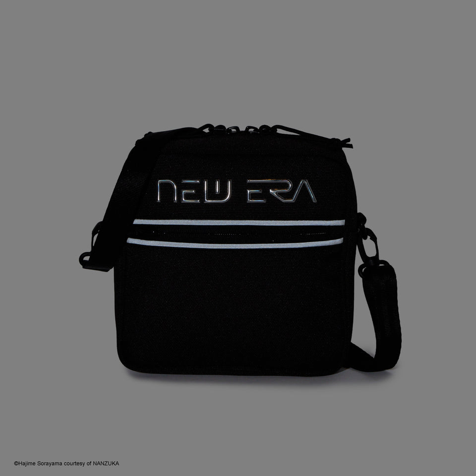 スクエア ショルダーポーチ 1.5L HAJIME SORAYAMA TPUロゴ ブラック | NEW ERA ニューエラ公式オンラインストア
