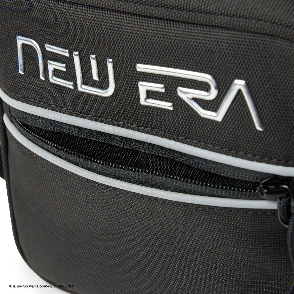 スクエア ショルダーポーチ 1.5L HAJIME SORAYAMA TPUロゴ ブラック | NEW ERA ニューエラ公式オンラインストア