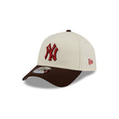 9FORTY A-Frame City Script ニューヨーク・ヤンキース クロームホワイト ブラウンバイザー | NEW ERA ニューエラ公式オンラインストア