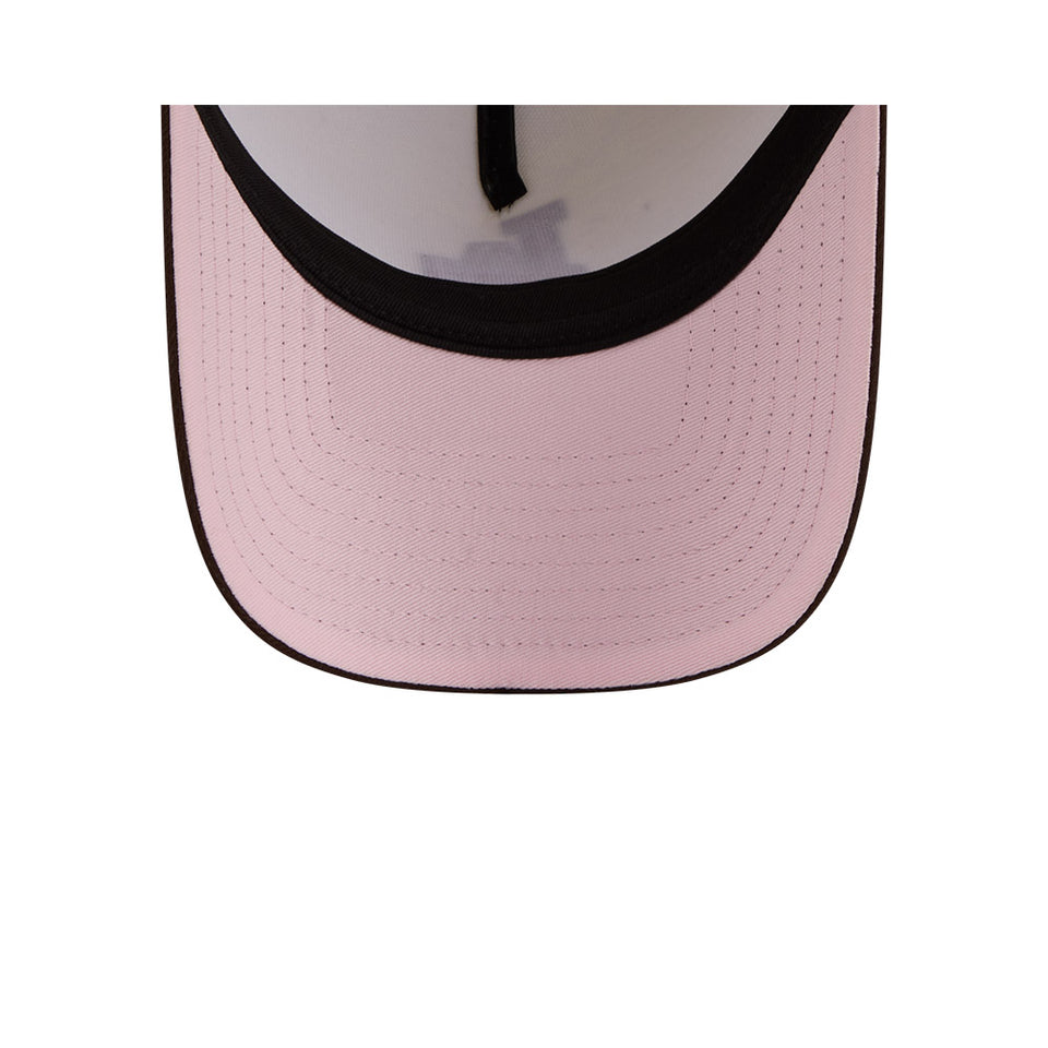 9FORTY A-Frame City Script ロサンゼルス・ドジャース クロームホワイト ブラウンバイザー | NEW ERA ニューエラ公式オンラインストア