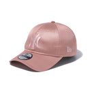 9TWENTY Valentine's Day サテン ニューヨーク・ヤンキース ピンクベージュ | NEW ERA ニューエラ公式オンラインストア