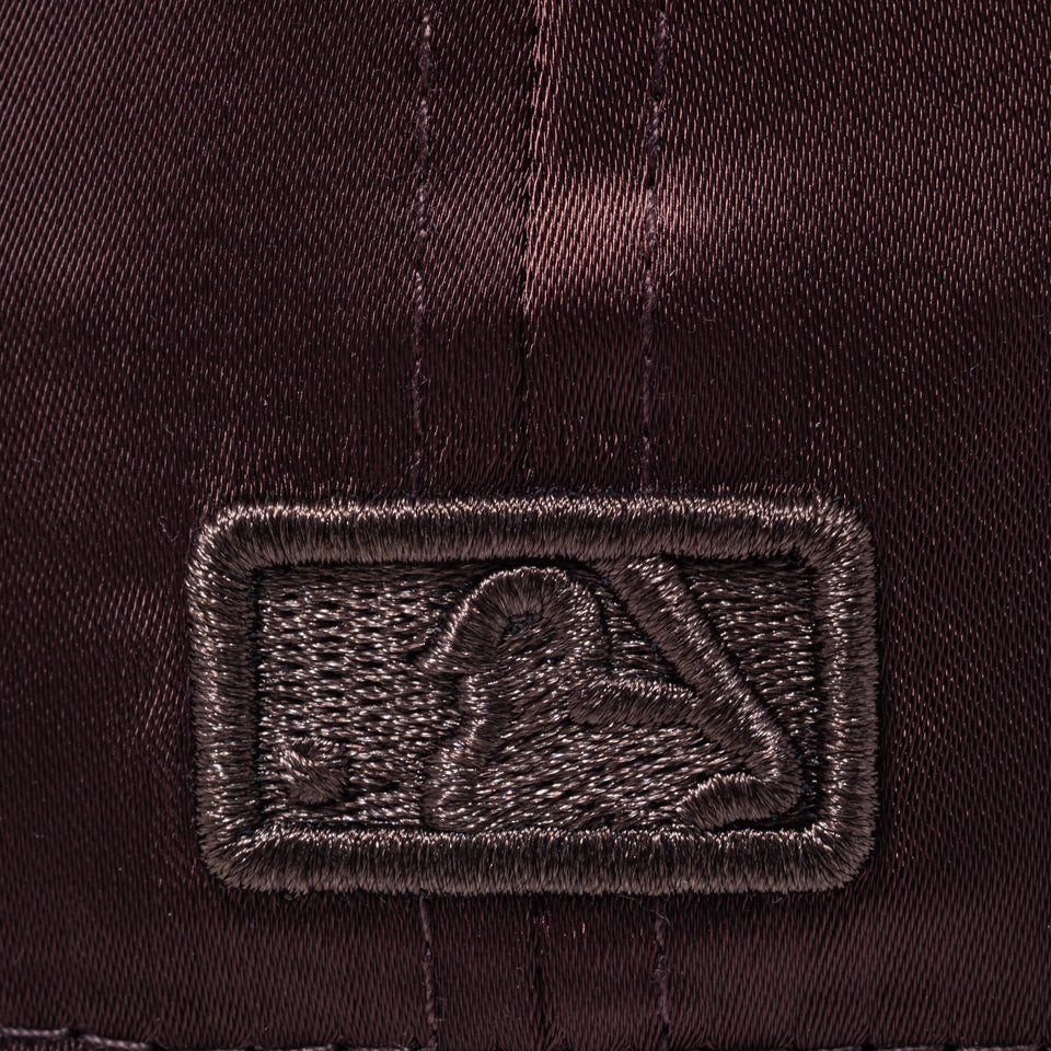 59FIFTY Valentine's Day サテン ニューヨーク・ヤンキース ダークブラウン | NEW ERA ニューエラ公式オンラインストア