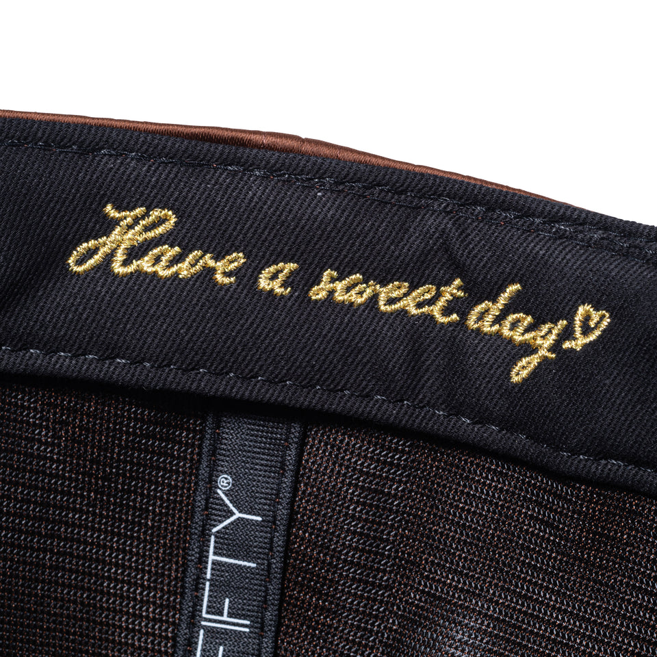 59FIFTY Valentine's Day サテン クラシックロゴ ブラウン/ダークブラウン | NEW ERA ニューエラ公式オンラインストア