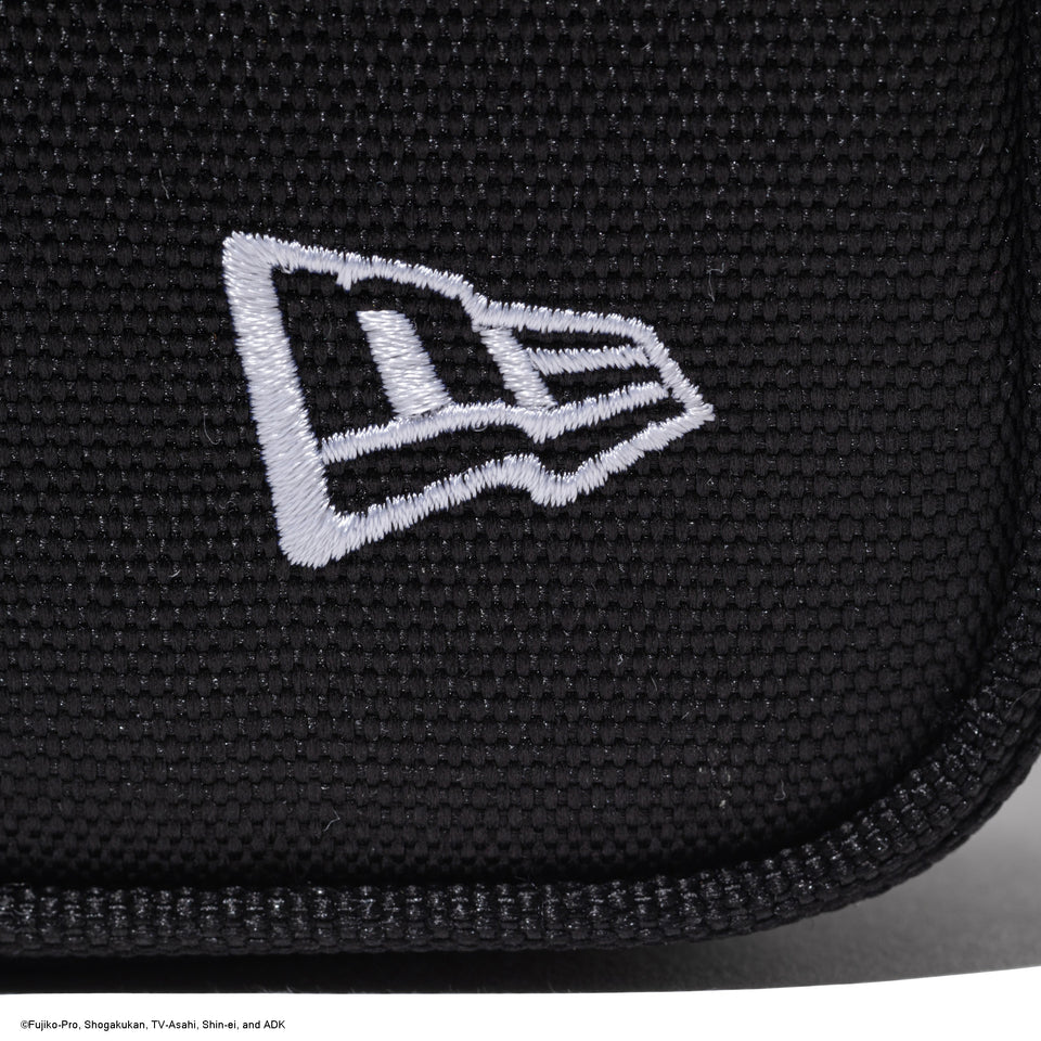 スクエア ショルダーポーチ 1.5L ドラえもん ブラック | ニューエラ