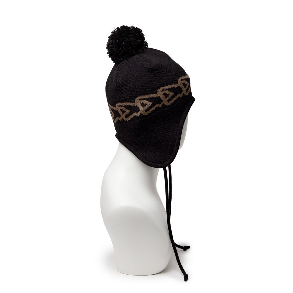イヤーフラップ ニット Flag Chain ブラック | NEW ERA ニューエラ公式オンラインストア