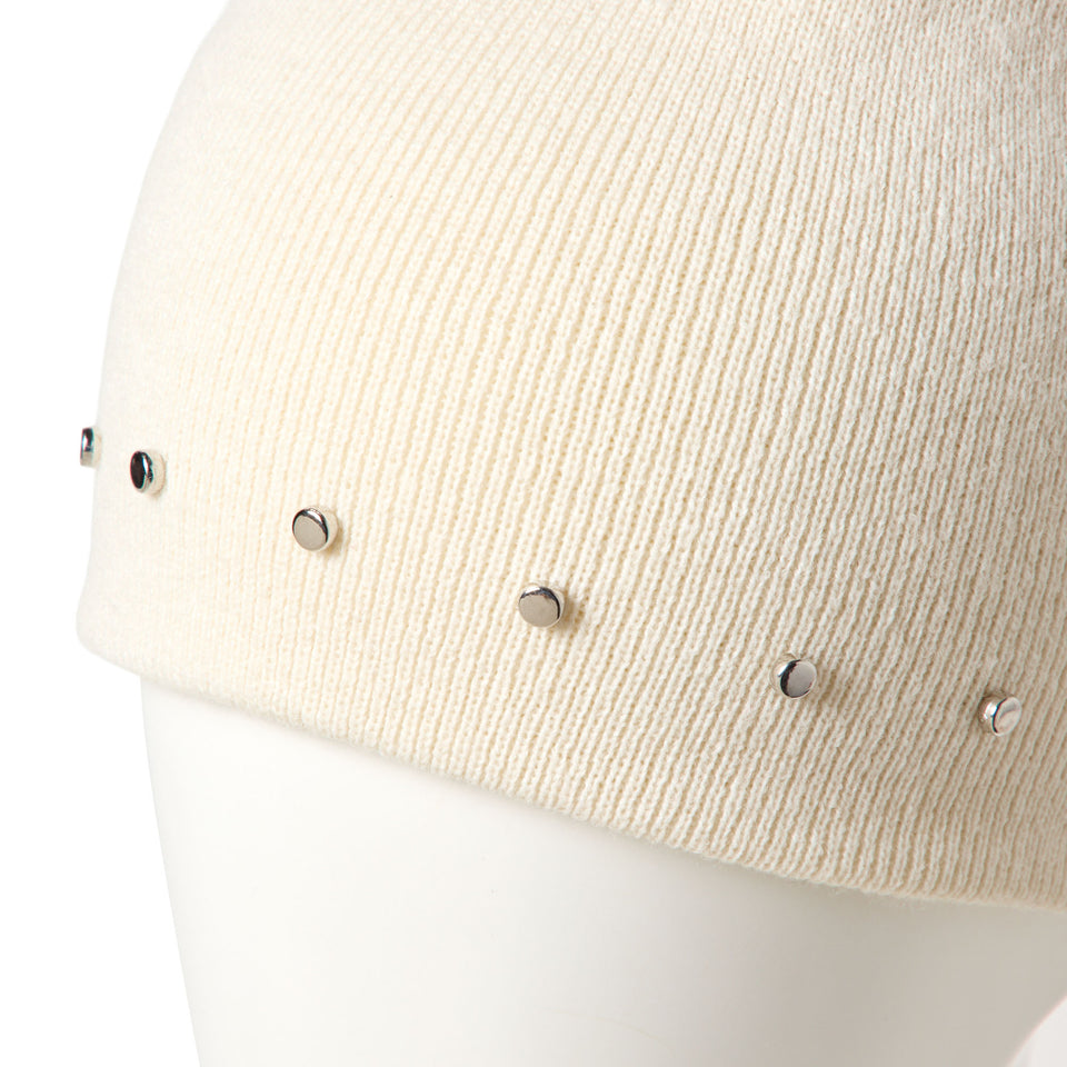 ベーシック ビーニー Studs オフホワイト | NEW ERA ニューエラ公式オンラインストア