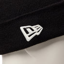 ベーシック カフニット レイズド フラッグロゴ ブラック | NEW ERA ニューエラ公式オンラインストア