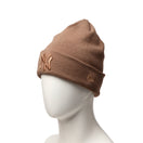 ベーシック カフニット ニューヨーク・ヤンキース  Tonal Logo ベージュ | NEW ERA ニューエラ公式オンラインストア