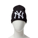 ベーシック ビーニー ニューヨーク・ヤンキース  ブラック オフホワイト | NEW ERA ニューエラ公式オンラインストア