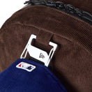 ライトパック 27L コーデュロイ ウォルナット | NEW ERA ニューエラ公式オンラインストア