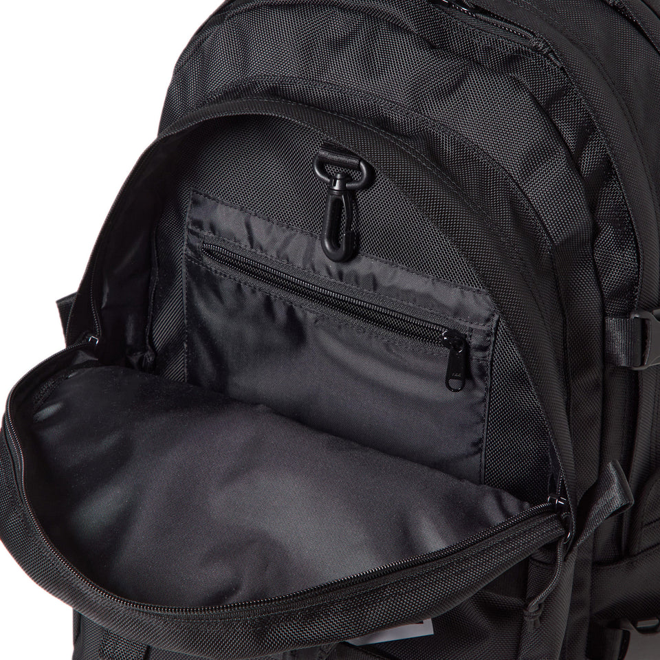キャリアパック 35L 1680D NEW NE LOGO ブラック | NEW ERA ニューエラ公式オンラインストア