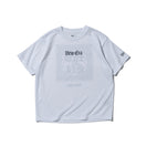 キッズ Youth 半袖 テック Tシャツ Old English ホワイト | パフォーマンスアパレル | NEW ERA ニューエラ公式オンラインストア