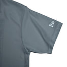 キッズ Youth 半袖 テック Tシャツ Old English ホワイト | パフォーマンスアパレル | NEW ERA ニューエラ公式オンラインストア
