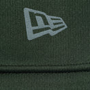 キッズ Youth 半袖 テック Tシャツ Old English オリーブ | パフォーマンスアパレル | NEW ERA ニューエラ公式オンラインストア