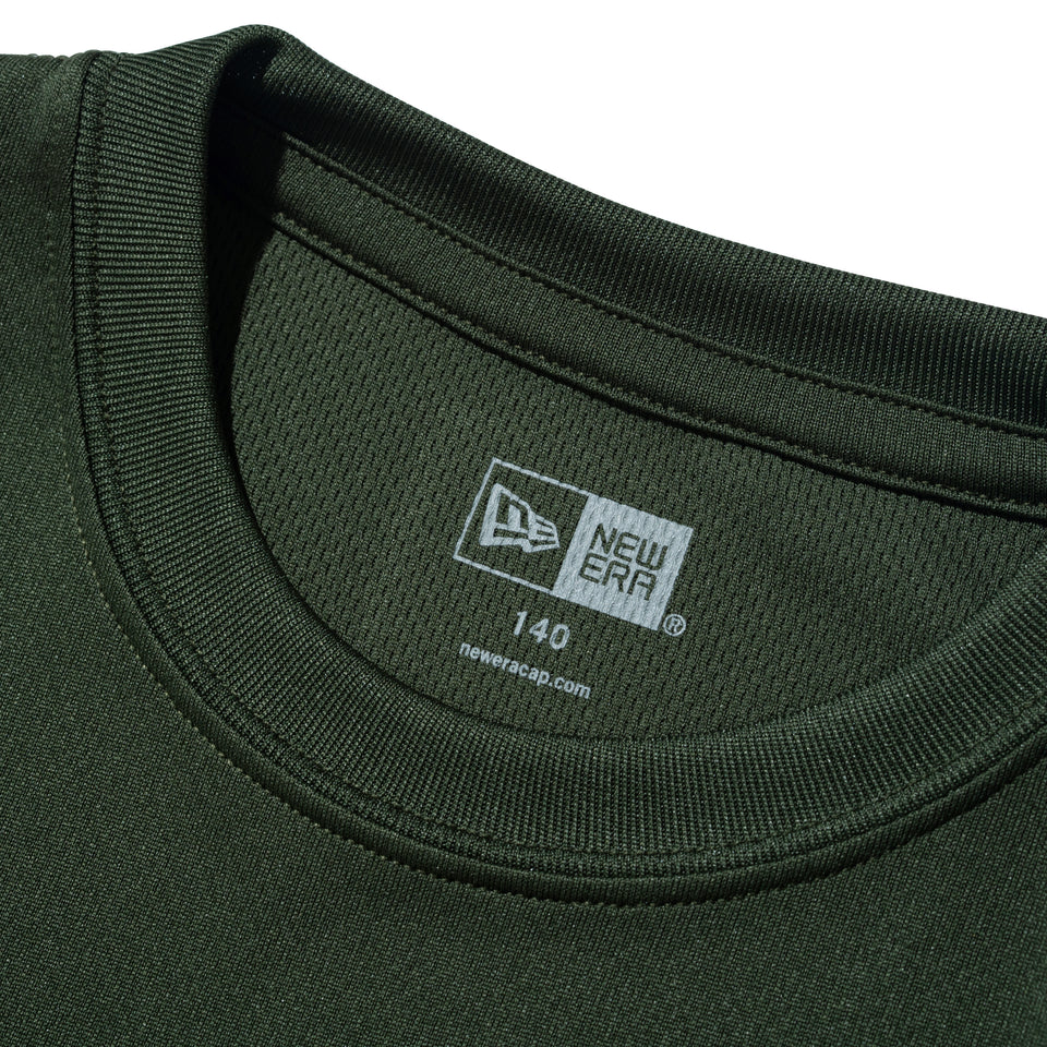 キッズ Youth 半袖 テック Tシャツ Old English オリーブ | パフォーマンスアパレル | NEW ERA ニューエラ公式オンラインストア