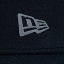 半袖 テック Tシャツ　Rear Archive ブラック レギュラーフィット | パフォーマンスアパレル | NEW ERA ニューエラ公式オンラインストア