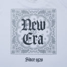 半袖 テック Tシャツ Old English ホワイト レギュラーフィット | パフォーマンスアパレル | NEW ERA ニューエラ公式オンラインストア