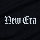 半袖 テック Tシャツ Old English ブラック レギュラーフィット | パフォーマンスアパレル | NEW ERA ニューエラ公式オンラインストア