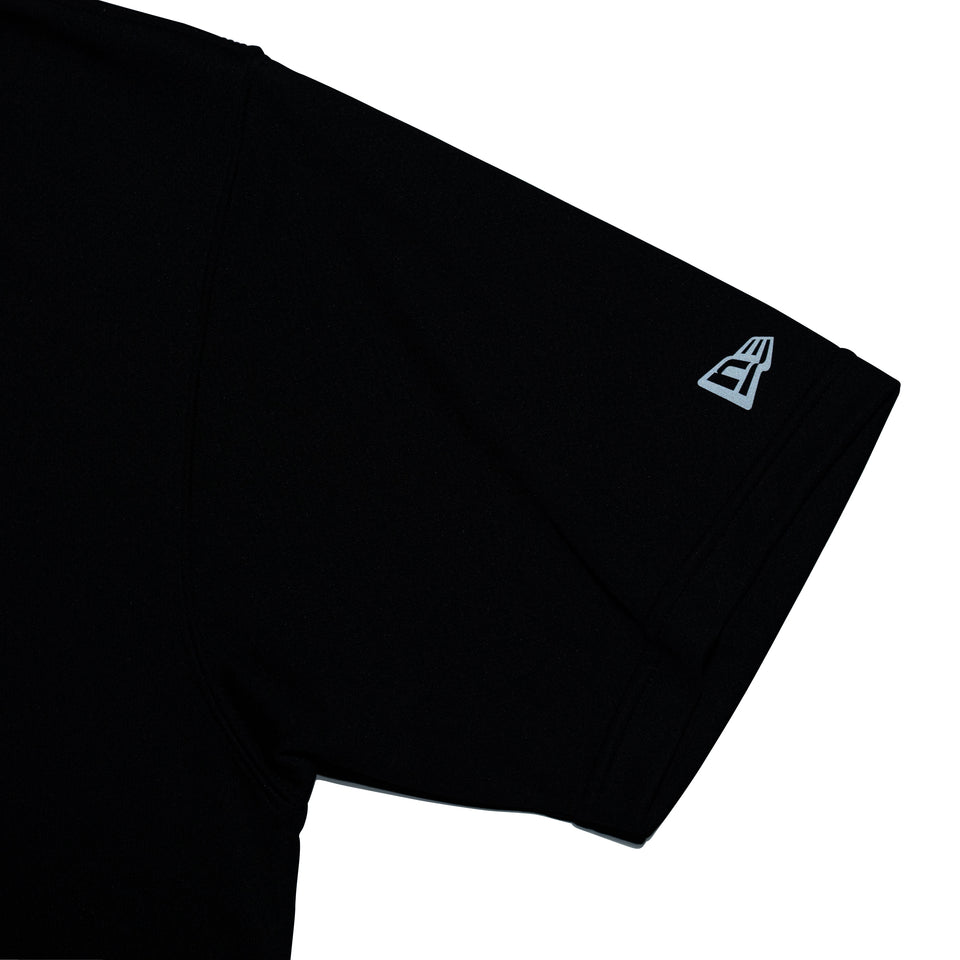 半袖 テック Tシャツ Old English ブラック レギュラーフィット | パフォーマンスアパレル | NEW ERA ニューエラ公式オンラインストア