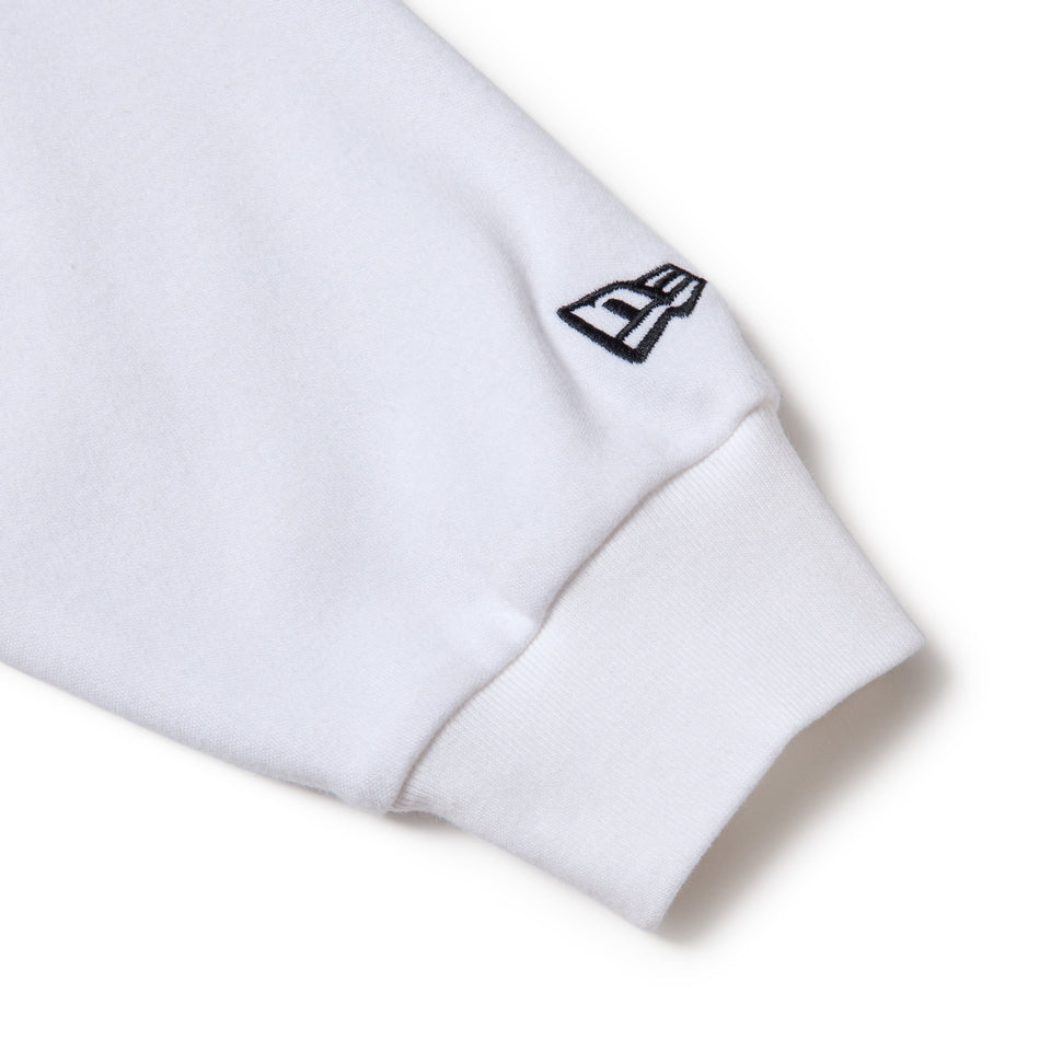 長袖 オーバーサイズド ウォーム フラッグロゴ Tシャツ ホワイト | アウトドア | NEW ERA ニューエラ公式オンラインストア