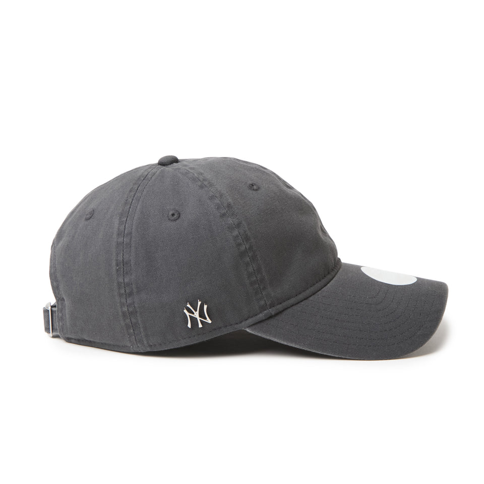 Women's 9TWENTY ロングバイザー ニューヨーク・ヤンキース サイドミニメタルロゴ スチールクラウド|ゴルフ | NEW ERA ニューエラ公式オンラインストア