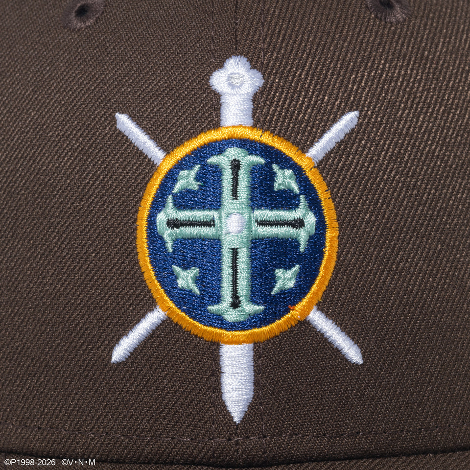 9FORTY HUNTER×HUNTER ハンター×ハンター 聖騎士の首飾り　ロゴ ウォルナット | NEW ERA ニューエラ公式オンラインストア