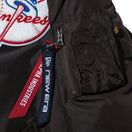 MA-1 フライトジャケット Alpha Industries ニューヨーク・ヤンキース ブラウン