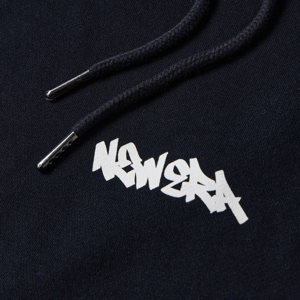 オーバーサイズド スウェット プルオーバー フーディー Tagging Logo ブラック | NEW ERA ニューエラ公式オンラインストア