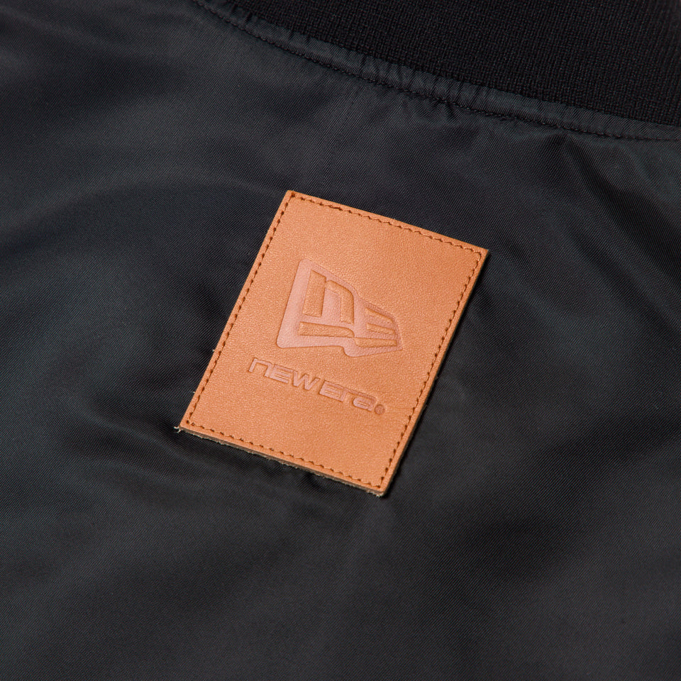 ナイロン ボンバージャケット レザーパッチ ブラック | NEW ERA ニューエラ公式オンラインストア