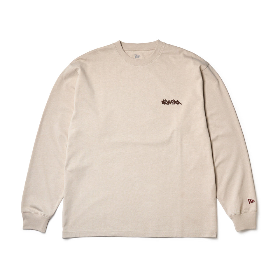 長袖 オーバーサイズド コットン Tシャツ Tagging Logo ストーン | NEW ERA ニューエラ公式オンラインストア