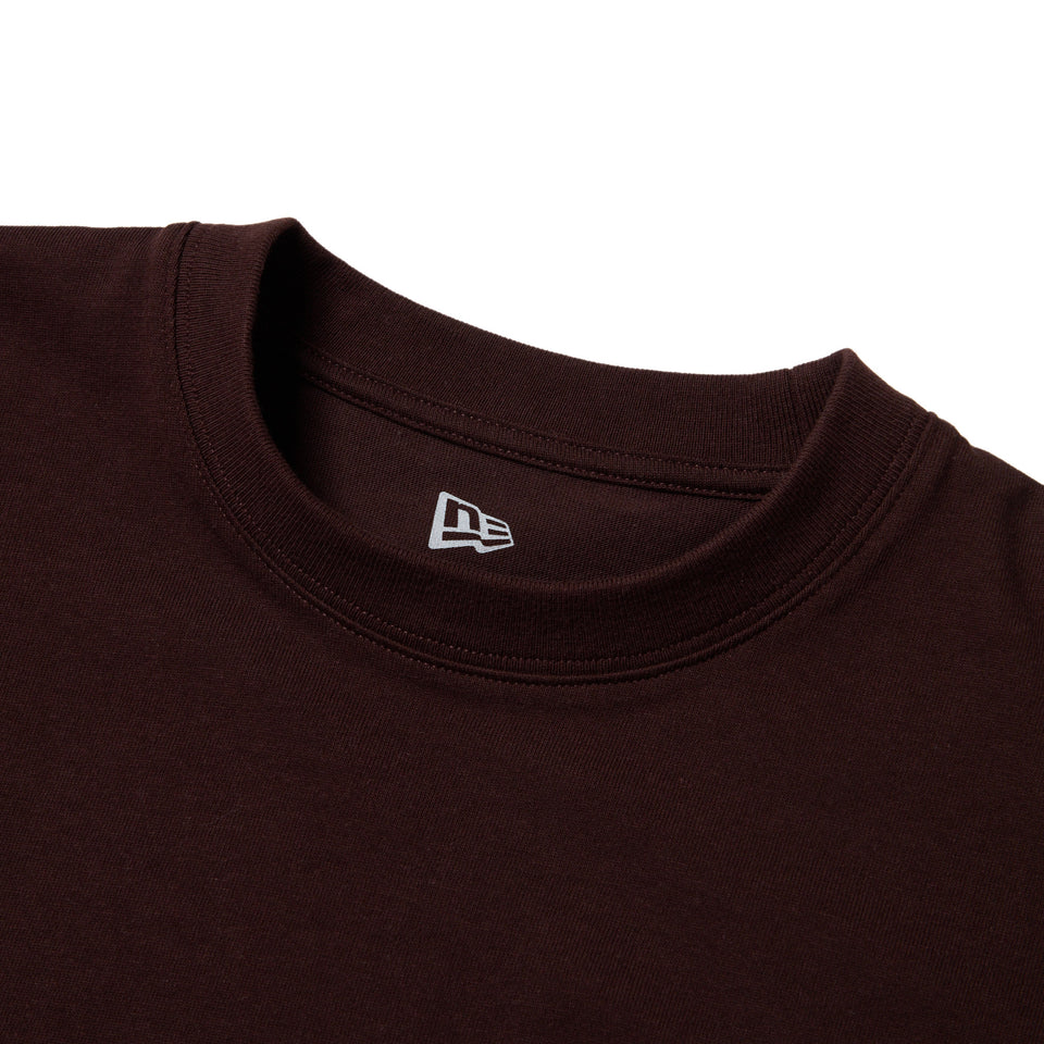 長袖 オーバーサイズド コットン Tシャツ Tagging Logo バーントウッド | NEW ERA ニューエラ公式オンラインストア