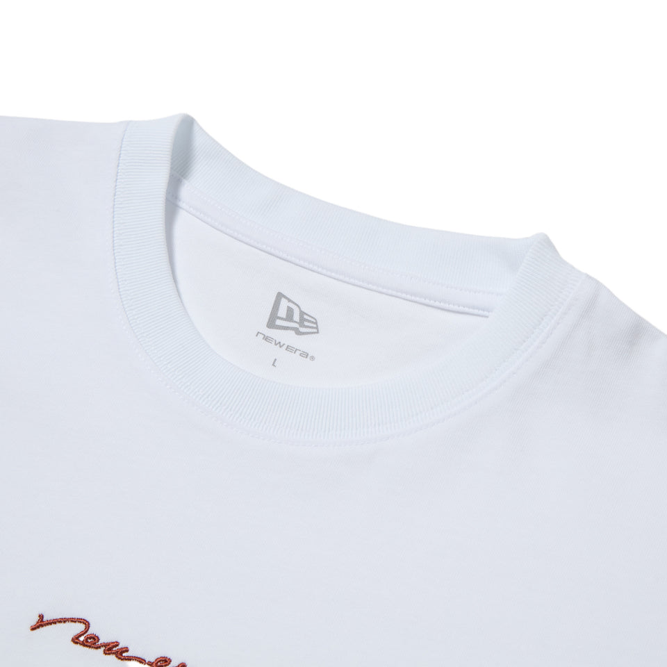 長袖 オーバーサイズド コットン Tシャツ Handwritten Logo ホワイト | NEW ERA ニューエラ公式オンラインストア