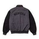 ストレッチコットン バーシティジャケット アーカイブロゴ グラファイト/ブラック|ゴルフ | NEW ERA ニューエラ公式オンラインストア