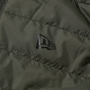ライト インサレーテッド ベスト Vertical Logo オリーブ|ゴルフ | NEW ERA ニューエラ公式オンラインストア