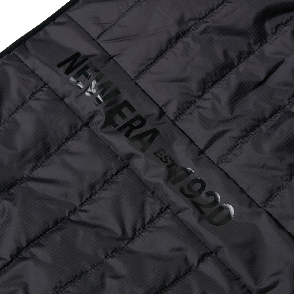 ライト インサレーテッド ベスト Vertical Logo グラファイト|ゴルフ | NEW ERA ニューエラ公式オンラインストア