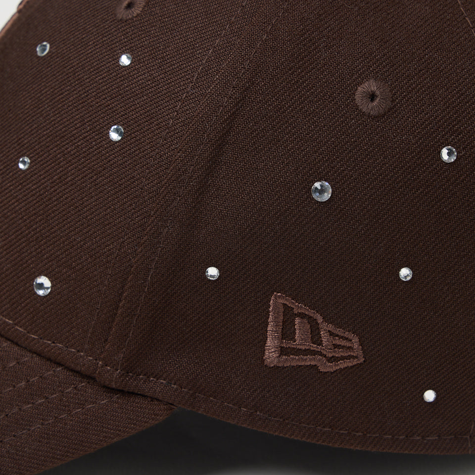 9FORTY ラインストーンバー ントウッドニューエラ ブラウン 9FORTY Rhinestone クラシックロゴ アッシュブラウン | ニューエラ