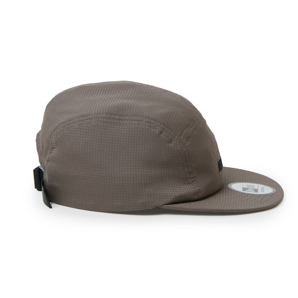 キャンパーキャップ Dot Air Wordmark Logo グレージュ｜パフォーマンスアパレル | NEW ERA ニューエラ公式オンラインストア