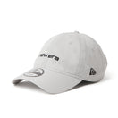 9TWENTY Dot Air Brand Name Logo グレージュ｜パフォーマンスアパレル | NEW ERA ニューエラ公式オンラインストア