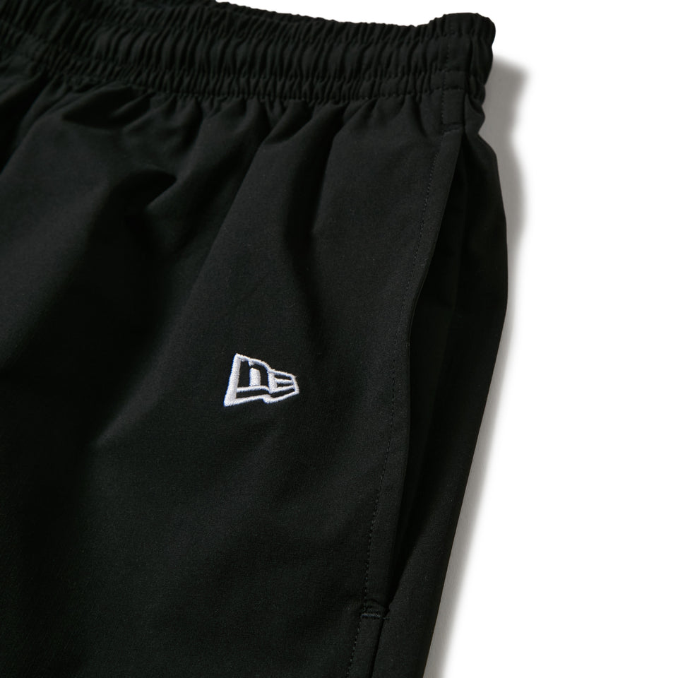バスケットボール ウーブン ショートパンツ Round Ball Brand Name Logo ブラック｜パフォーマンスアパレル | NEW ERA ニューエラ公式オンラインストア