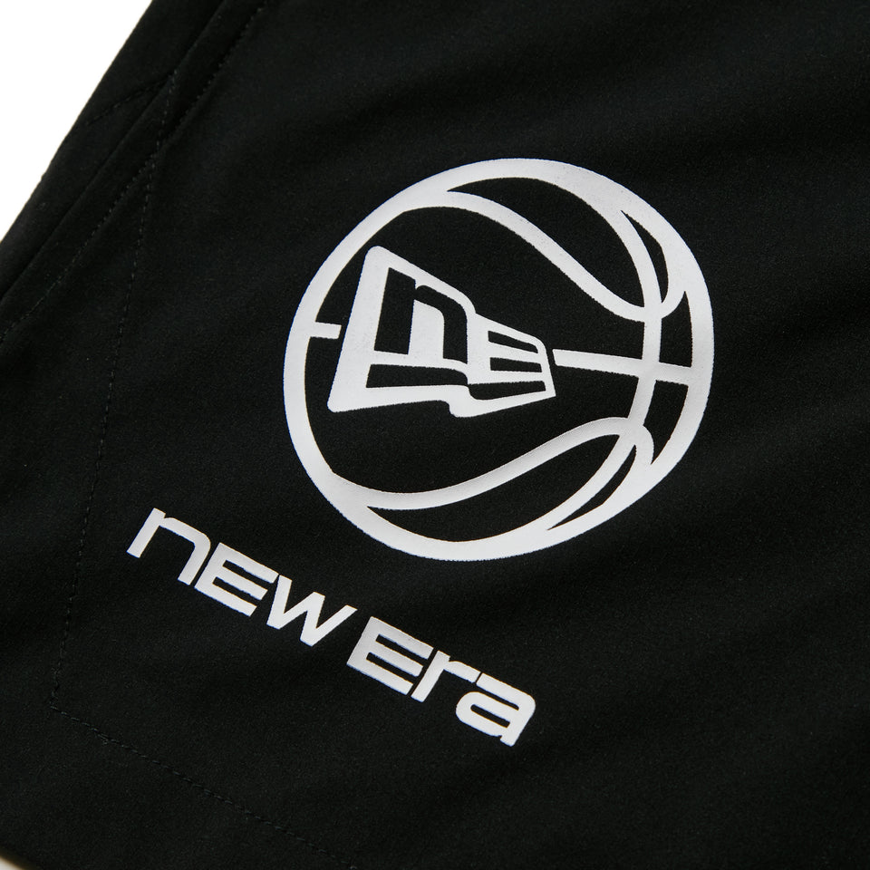 バスケットボール ウーブン ショートパンツ Round Ball Brand Name Logo ブラック｜パフォーマンスアパレル | NEW ERA ニューエラ公式オンラインストア