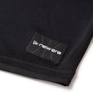 バスケットボール 半袖 テック Tシャツ Round Ball Brand Name Logo ブラック｜パフォーマンスアパレル | NEW ERA ニューエラ公式オンラインストア