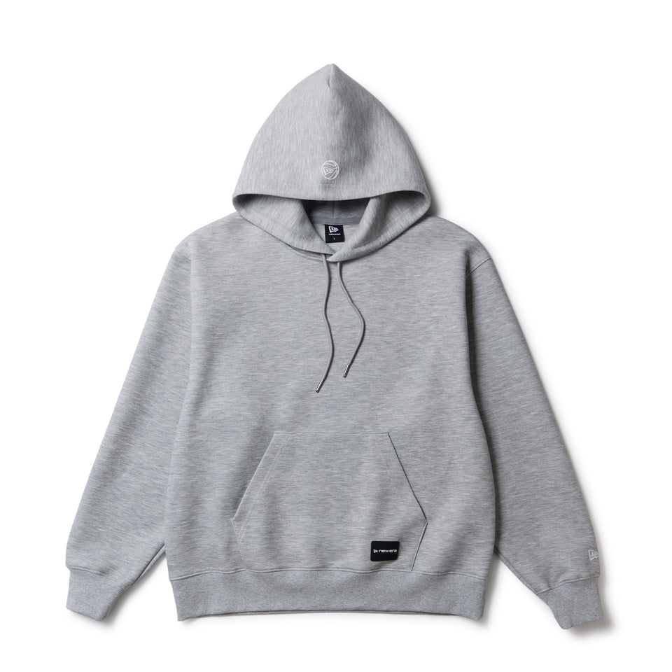 バスケットボール オーバーサイズド テック スウェット プルオーバー フーディ Brand Name Logo グレー｜パフォーマンスアパレル | NEW ERA ニューエラ公式オンラインストア
