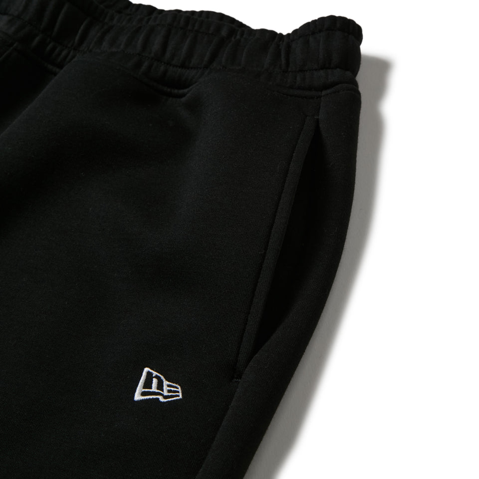 バスケットボール オーバーサイズド テック スウェット パンツ Brand Name Logo ブラック｜パフォーマンスアパレル | NEW ERA ニューエラ公式オンラインストア
