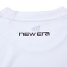 バスケットボール 長袖 オーバーサイズド テック Tシャツ Round Ball Logo ホワイト｜パフォーマンスアパレル | NEW ERA ニューエラ公式オンラインストア