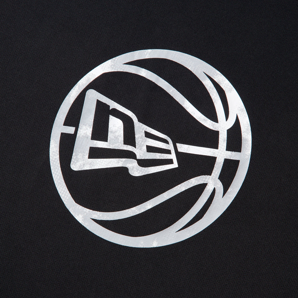 バスケットボール 長袖 オーバーサイズド テック Tシャツ Round Ball Logo ブラック｜パフォーマンスアパレル | NEW ERA ニューエラ公式オンラインストア