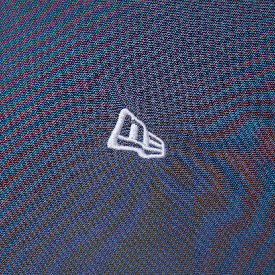 キッズ Youth 長袖 テック Tシャツ Sleeve Logo スレート｜パフォーマンスアパレル | NEW ERA ニューエラ公式オンラインストア