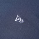 キッズ Youth 長袖 テック Tシャツ Sleeve Logo スレート｜パフォーマンスアパレル | NEW ERA ニューエラ公式オンラインストア