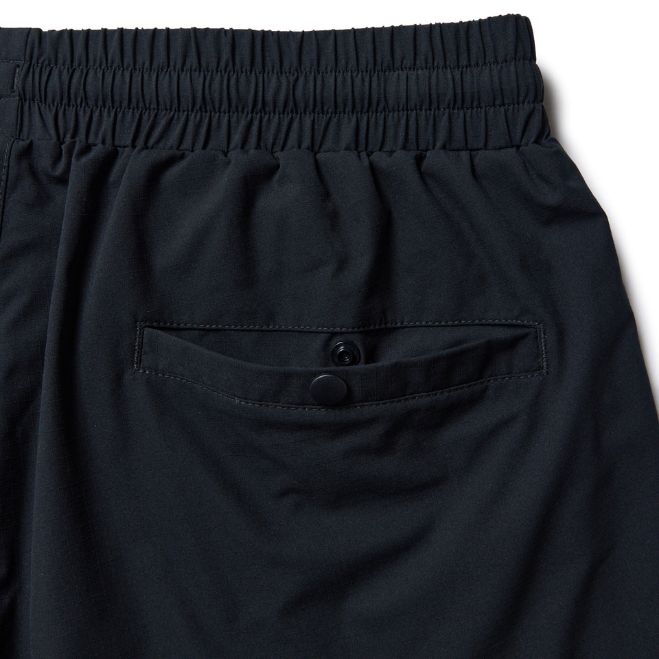 ストレッチ ウーブン パンツ ブランドネームロゴ ブラック｜パフォーマンスアパレル | NEW ERA ニューエラ公式オンラインストア