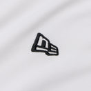 長袖 テック Tシャツ Sleeve Logo ホワイト｜パフォーマンスアパレル | NEW ERA ニューエラ公式オンラインストア
