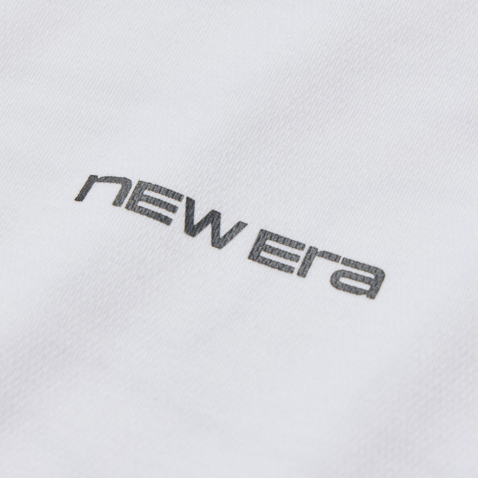 長袖 オーバーサイズド パフォーマンス Tシャツ Flag Oval Logo ホワイト｜パフォーマンスアパレル | NEW ERA ニューエラ公式オンラインストア